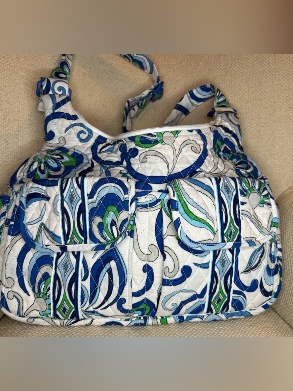 Vera Bradley Cargo Sling in Mediterranean White EUC - Picture 2 of 9